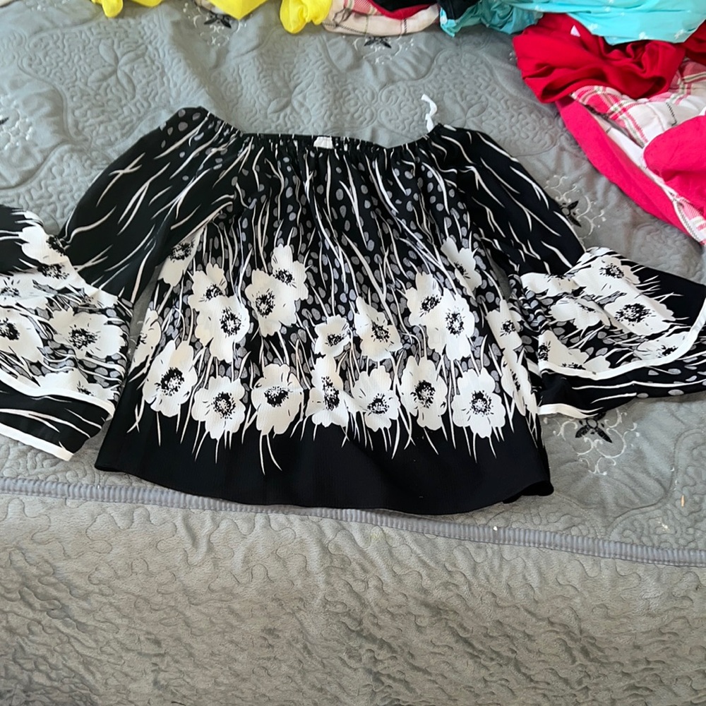 Size M blouse